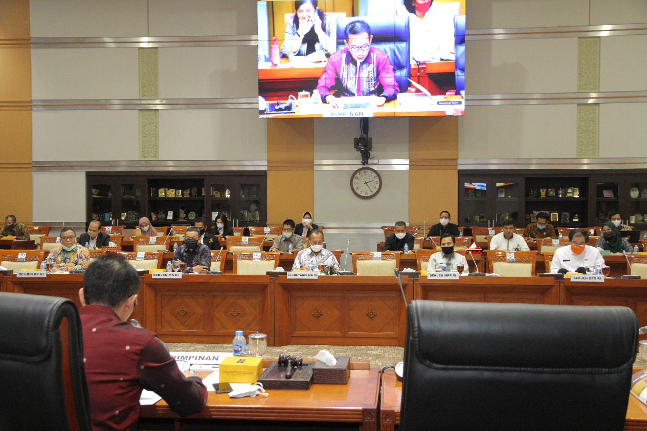 ma 1 sekretaris mahkamah agung hadiri rapat