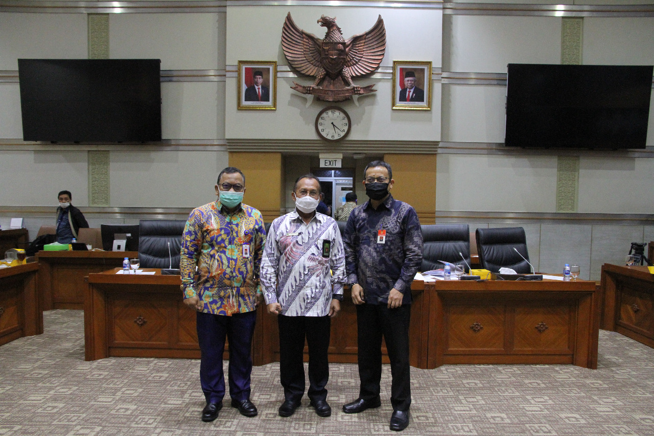 ma 1b sekretaris mahkamah agung hadiri rapat